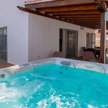 Villa Iris *