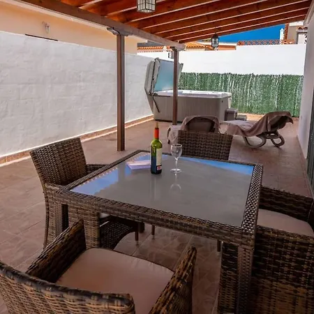 Iris Chalé Callao Salvaje